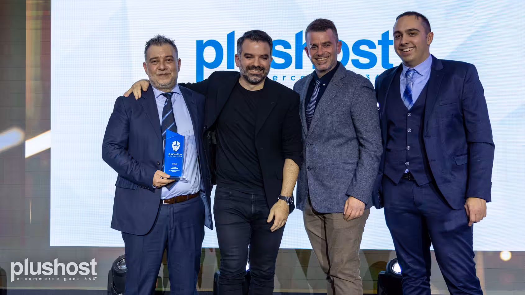 Plushost: Στην κορυφή του Ηλεκτρονικού Εμπορίου με συγκομιδή βραβείων «ρεκόρ» το 2023 2